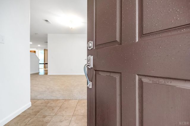 1942 N Sonoma Court, Hanford, CA 93230