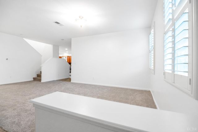 1942 N Sonoma Court, Hanford, CA 93230