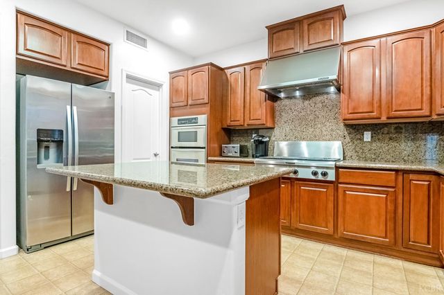 1942 N Sonoma Court, Hanford, CA 93230