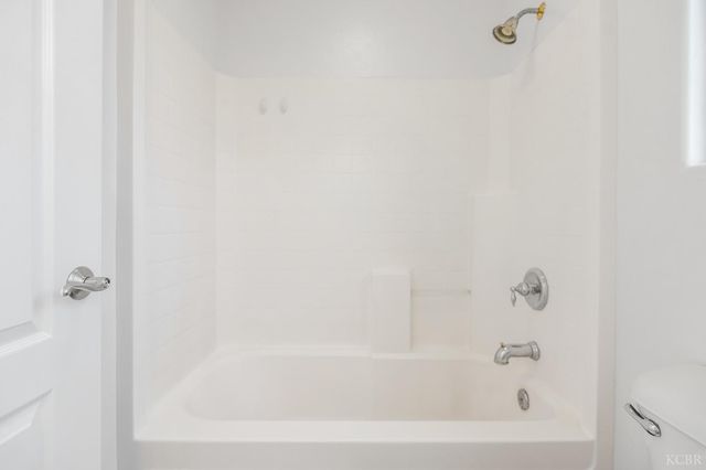 1942 N Sonoma Court, Hanford, CA 93230