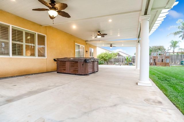 1942 N Sonoma Court, Hanford, CA 93230