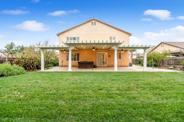 1942 N Sonoma Court, Hanford, CA 93230