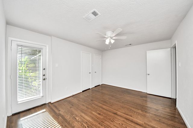 5803 Darnell Street, Houston, TX 77074