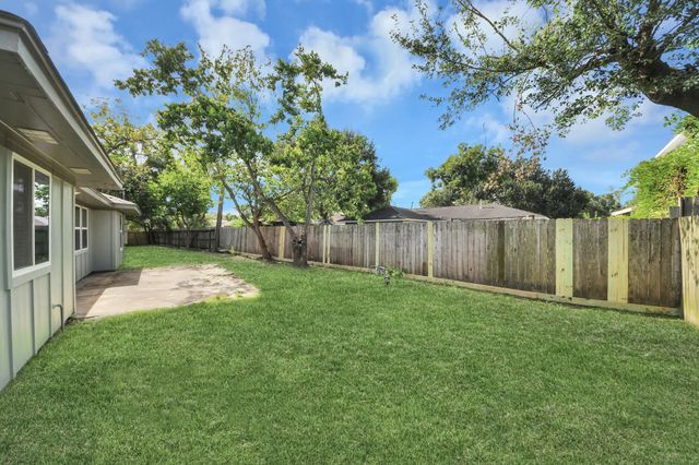 5803 Darnell Street, Houston, TX 77074