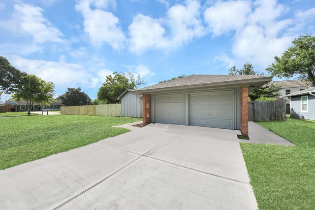 5803 Darnell Street, Houston, TX 77074