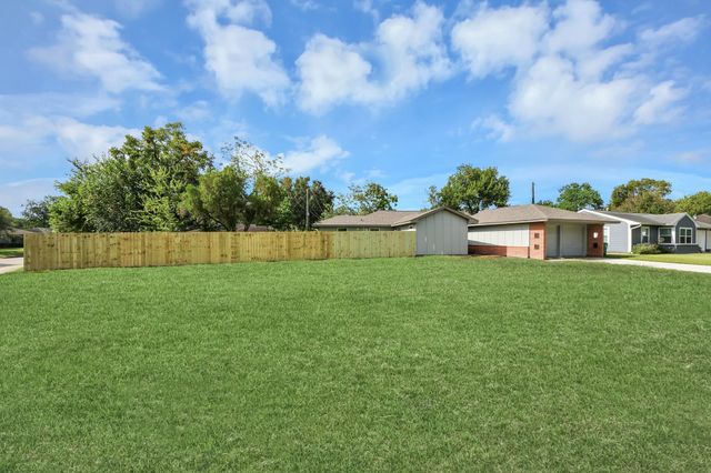 5803 Darnell Street, Houston, TX 77074