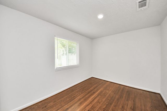 5803 Darnell Street, Houston, TX 77074