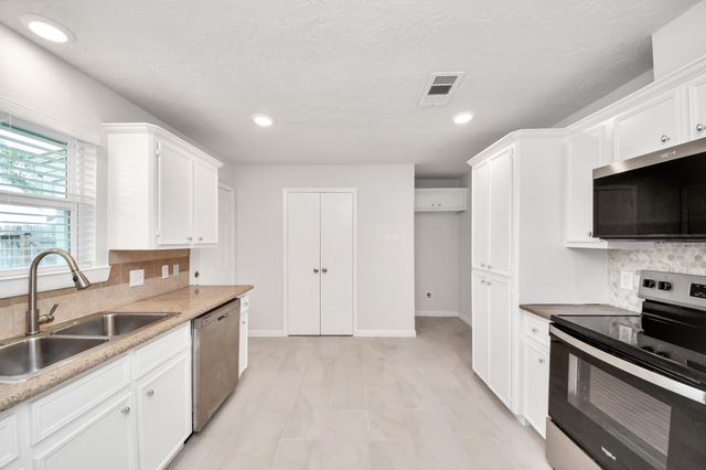 5803 Darnell Street, Houston, TX 77074