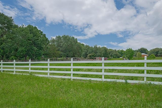 35535 Windmill Road, Hempstead, TX 77445