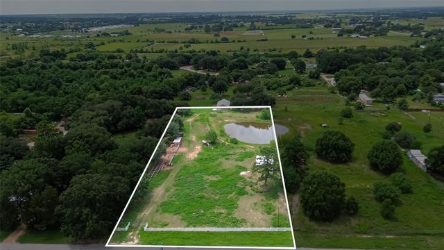 35535 Windmill Road, Hempstead, TX 77445