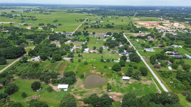 35535 Windmill Road, Hempstead, TX 77445