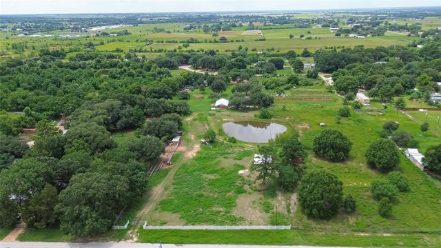 35535 Windmill Road, Hempstead, TX 77445