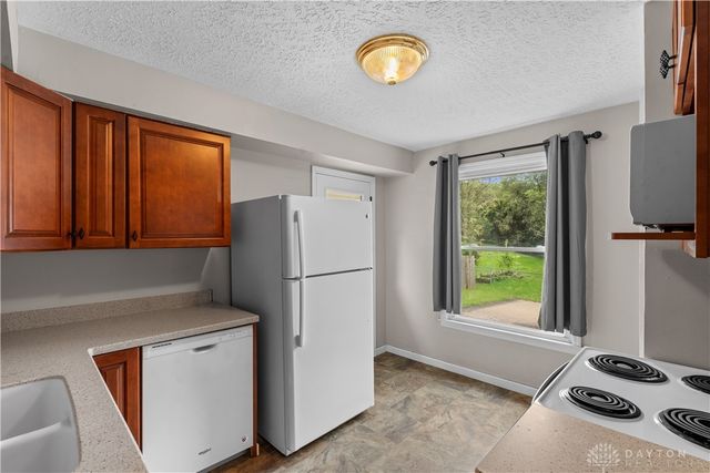 421 N Monroe Drive, Xenia, OH 45385