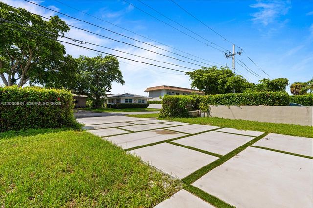 580 Lee Drive, Miami Springs, FL 33166