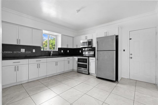 580 Lee Drive, Miami Springs, FL 33166