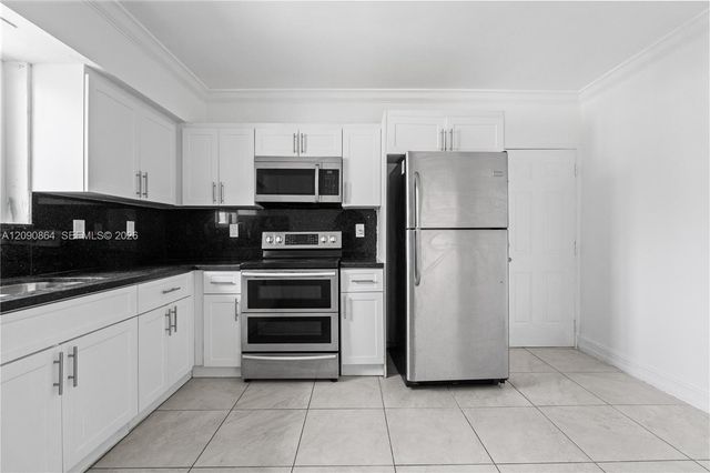 580 Lee Drive, Miami Springs, FL 33166