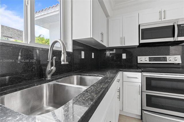 580 Lee Drive, Miami Springs, FL 33166