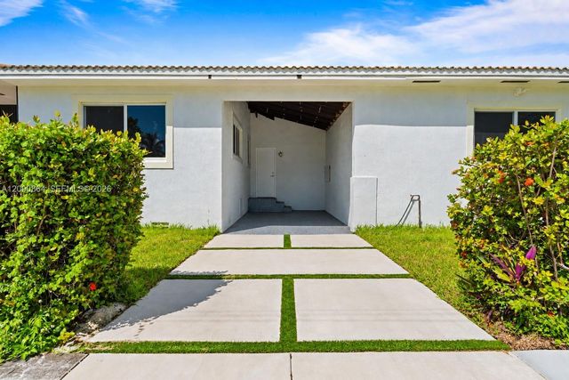 580 Lee Drive, Miami Springs, FL 33166