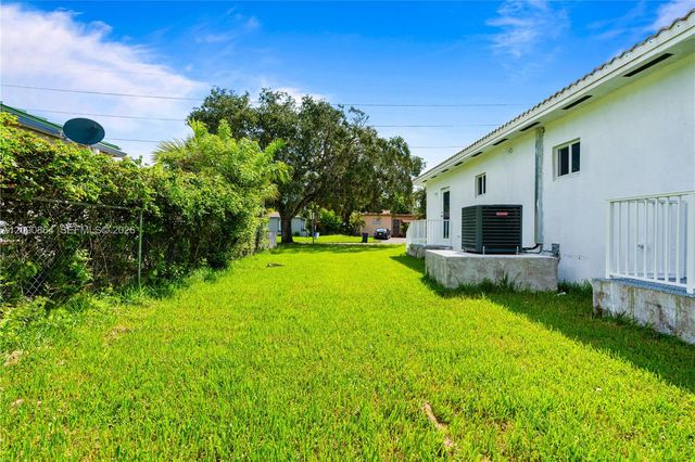 580 Lee Drive, Miami Springs, FL 33166