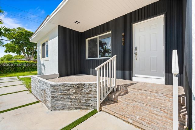580 Lee Drive, Miami Springs, FL 33166