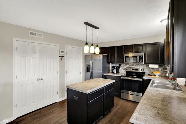 2843 Ludwig Drive, Indianapolis, IN 46239