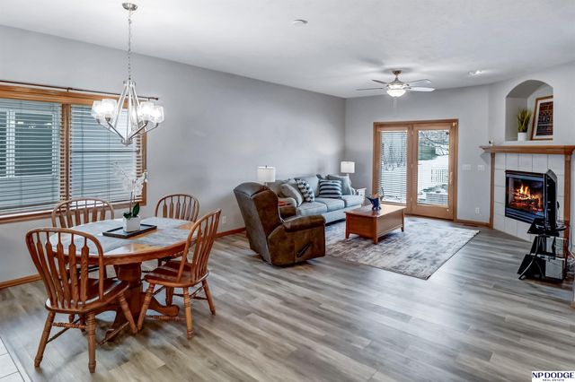 7715 S 94 Street, La Vista, NE 68128