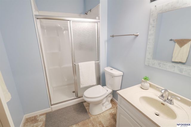 7715 S 94 Street, La Vista, NE 68128