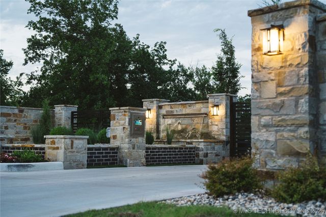 5923 Emberlyn Way, Sapulpa, OK 74066