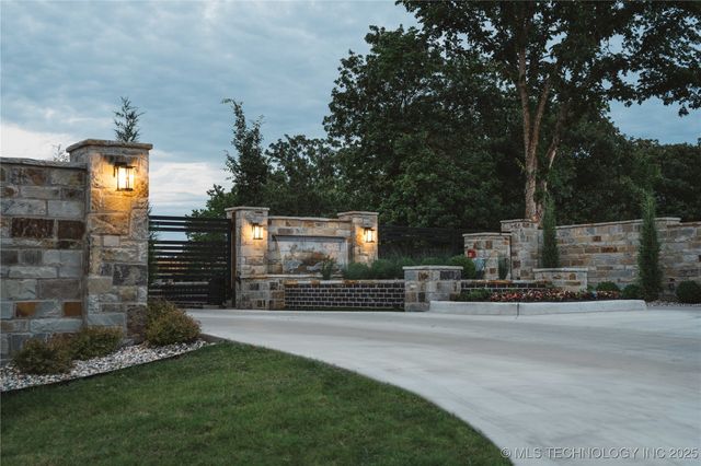 5923 Emberlyn Way, Sapulpa, OK 74066