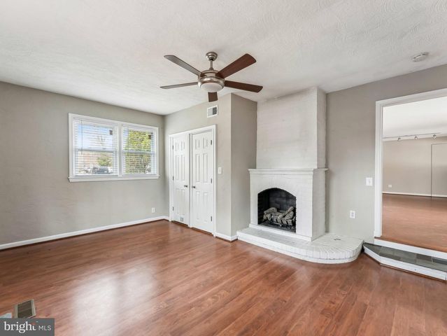 3503 MAPLE CT, Falls Church, VA 22041