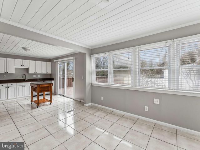 3503 MAPLE CT, Falls Church, VA 22041