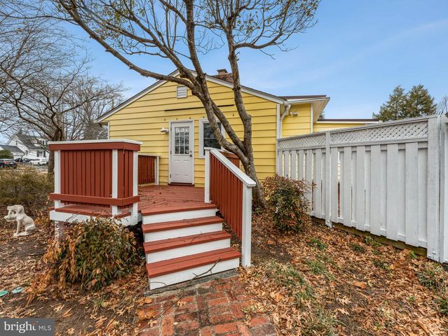 3503 MAPLE CT, Falls Church, VA 22041