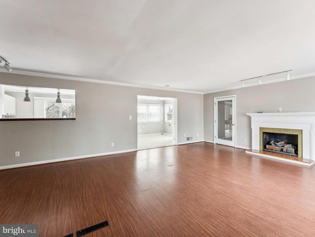 3503 MAPLE CT, Falls Church, VA 22041