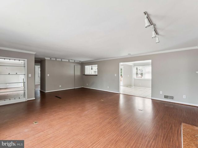 3503 MAPLE CT, Falls Church, VA 22041