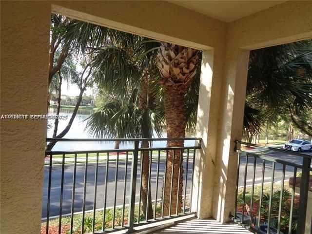 2442 Centergate Dr 205, Miramar, FL 33025