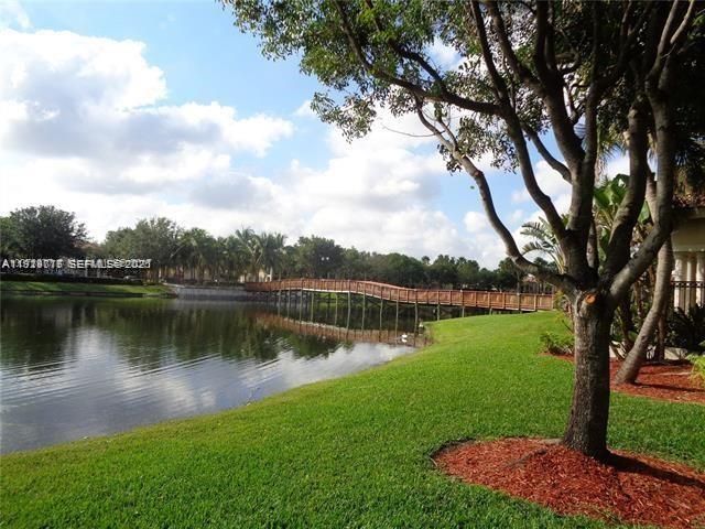 2442 Centergate Dr 205, Miramar, FL 33025