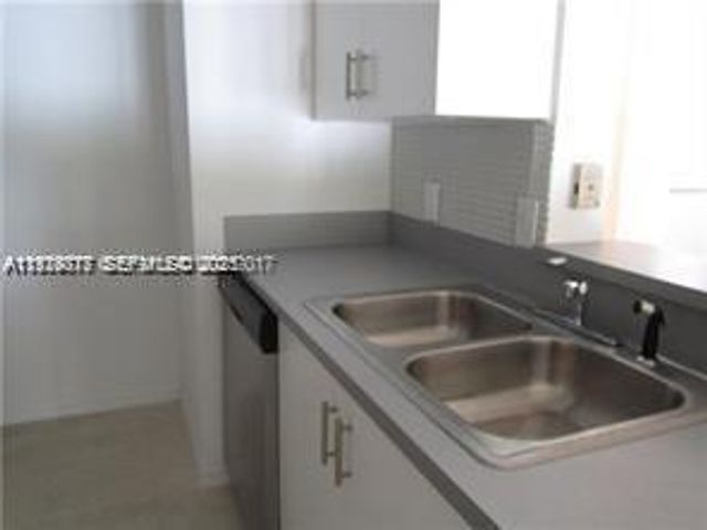 2442 Centergate Dr 205, Miramar, FL 33025