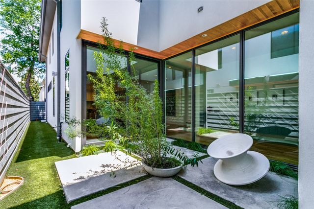 3617 Springbrook Street, Dallas, TX 75205