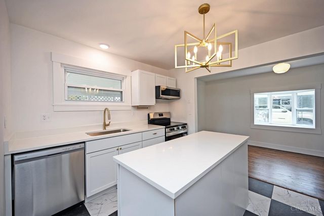 4034 Mantell Avenue, Sycamore Twp, OH 45236