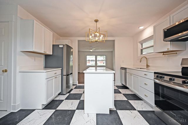 4034 Mantell Avenue, Sycamore Twp, OH 45236