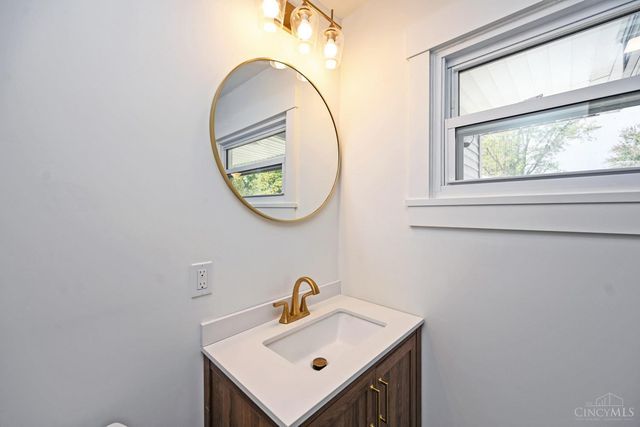 4034 Mantell Avenue, Sycamore Twp, OH 45236