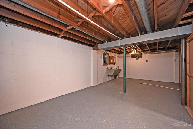 4034 Mantell Avenue, Sycamore Twp, OH 45236