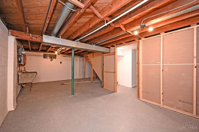 4034 Mantell Avenue, Sycamore Twp, OH 45236