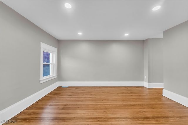 12206 Detroit Avenue, Lakewood, OH 44107