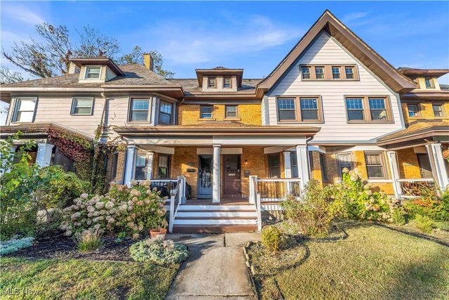 12206 Detroit Avenue, Lakewood, OH 44107