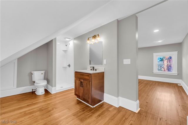 12206 Detroit Avenue, Lakewood, OH 44107