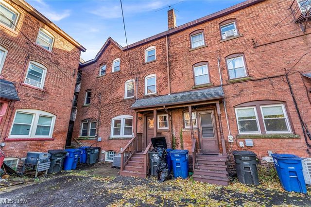 12206 Detroit Avenue, Lakewood, OH 44107