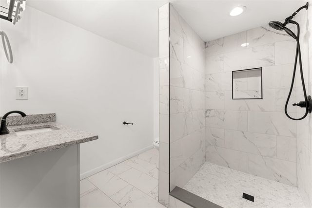 22475 Nancy Avenue, Southfield, MI 48033