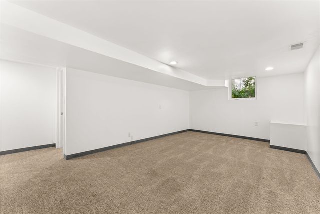 22475 Nancy Avenue, Southfield, MI 48033