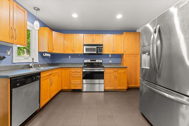 22475 Nancy Avenue, Southfield, MI 48033